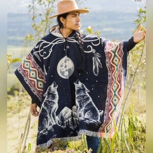Unisex Poncho Howling Wolves Moon Design One Size